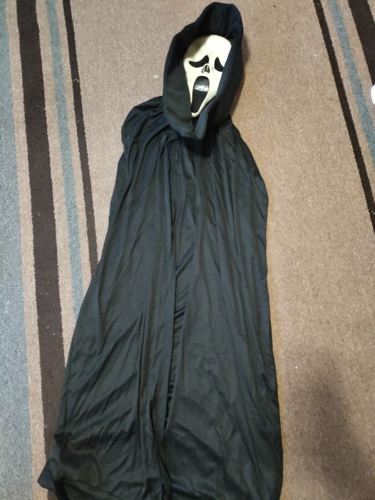 Extremely RARE Ghostface Funworld DIV fantastic faces with long cape GITD