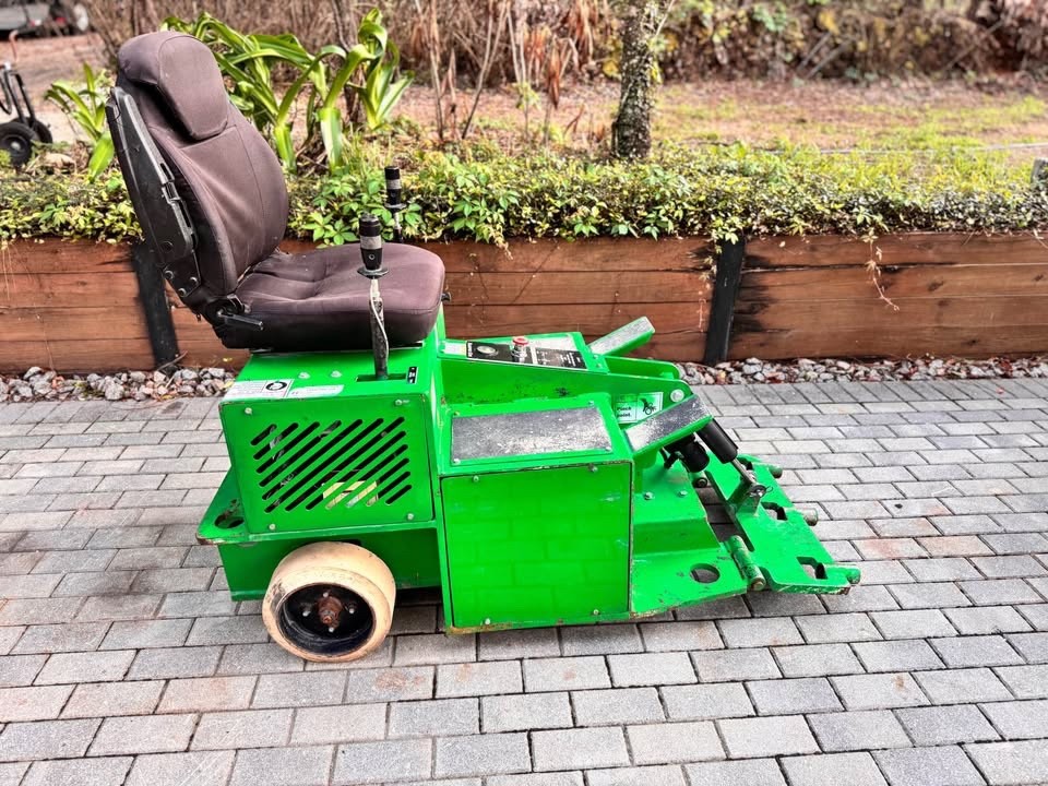 2018 Blast Pro BRB1500 Electric Floor Scraper