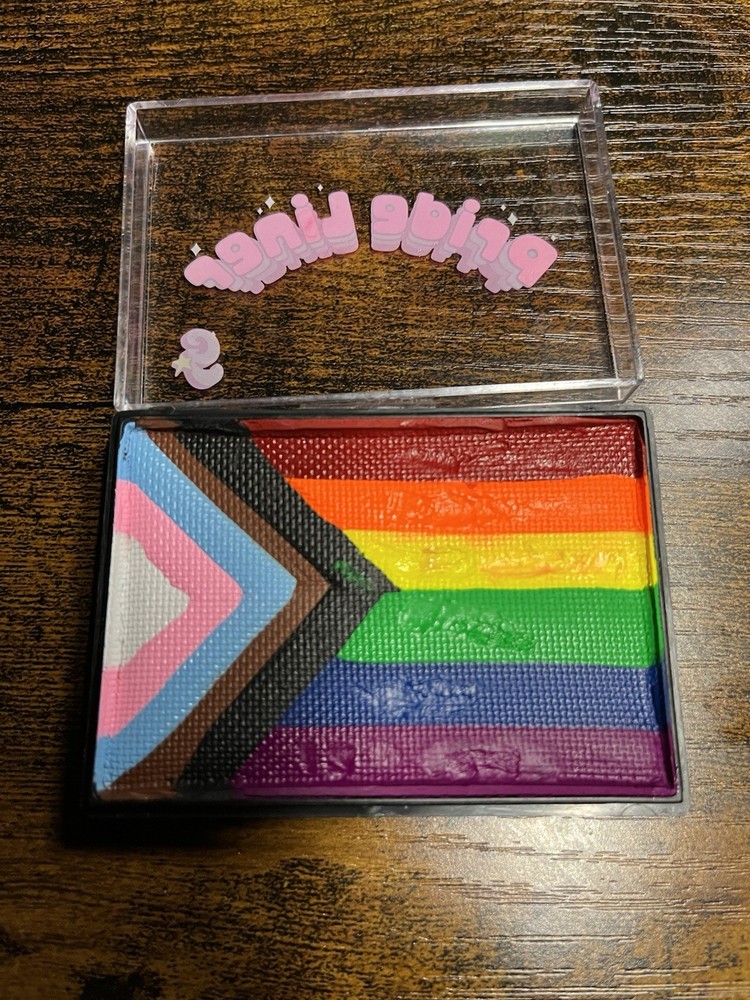 Glisten Cosmetics Pride Liner