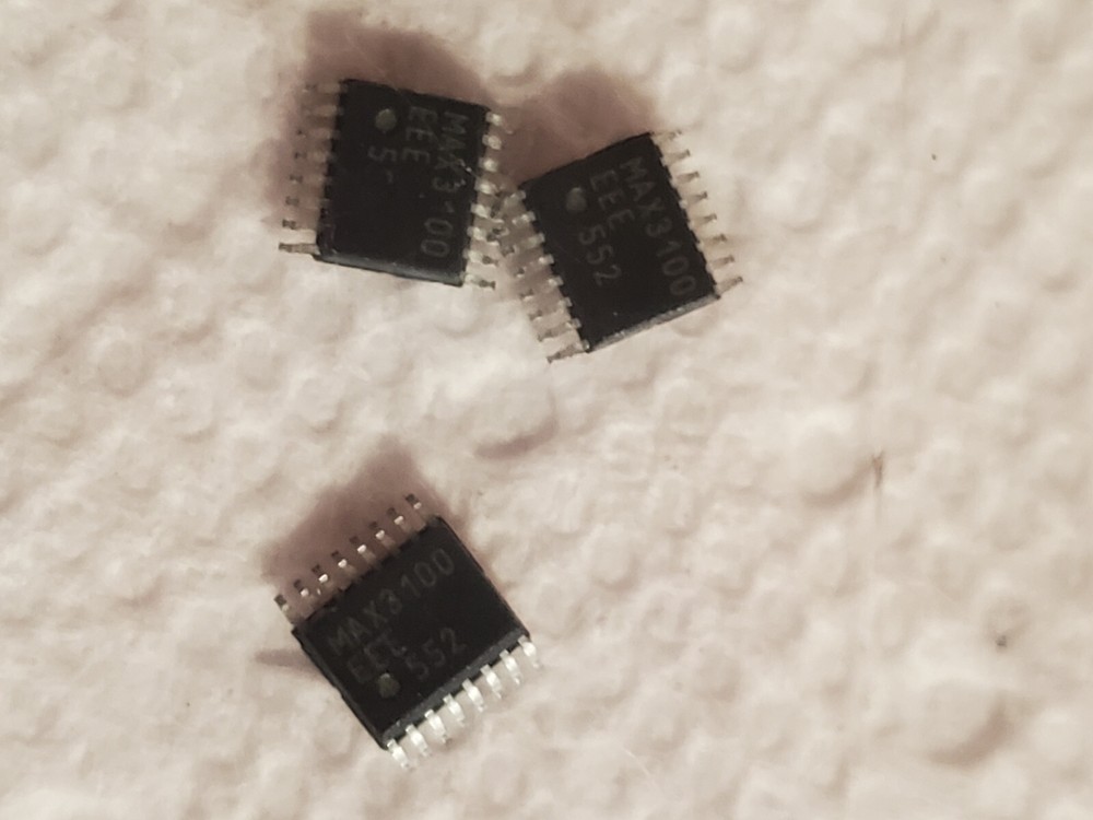 Maxim MAX3100EEE IC - UART Interface (RS232, RS485 Controller SPI)