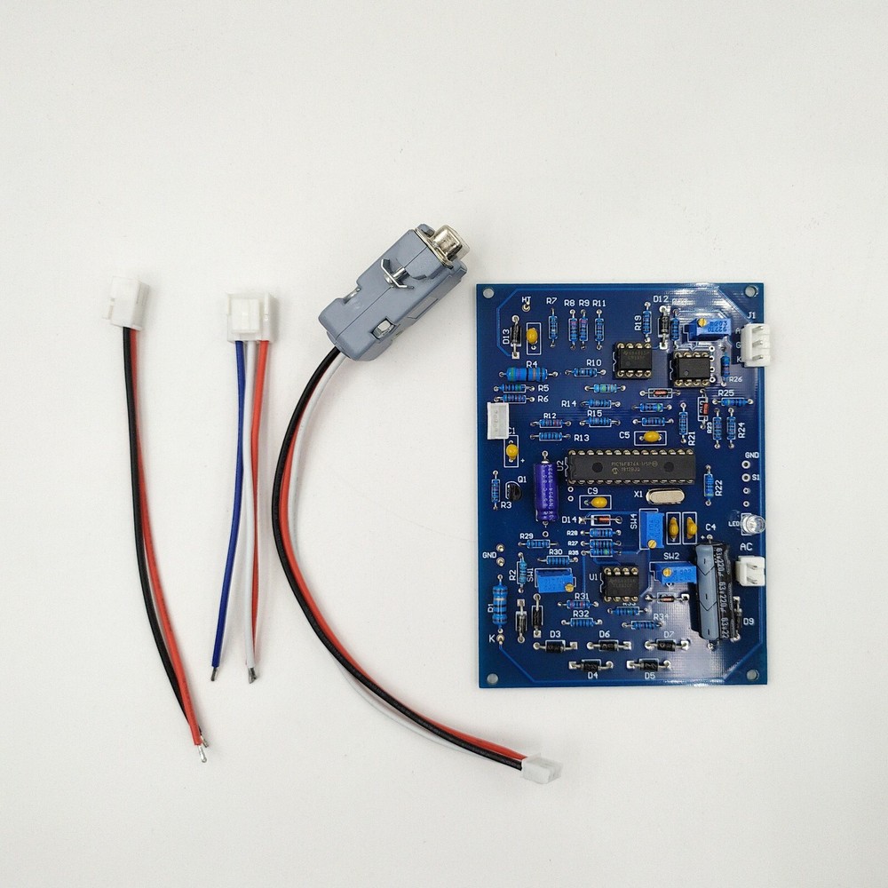 Vacuum tube analyzer, analyzer tracer module