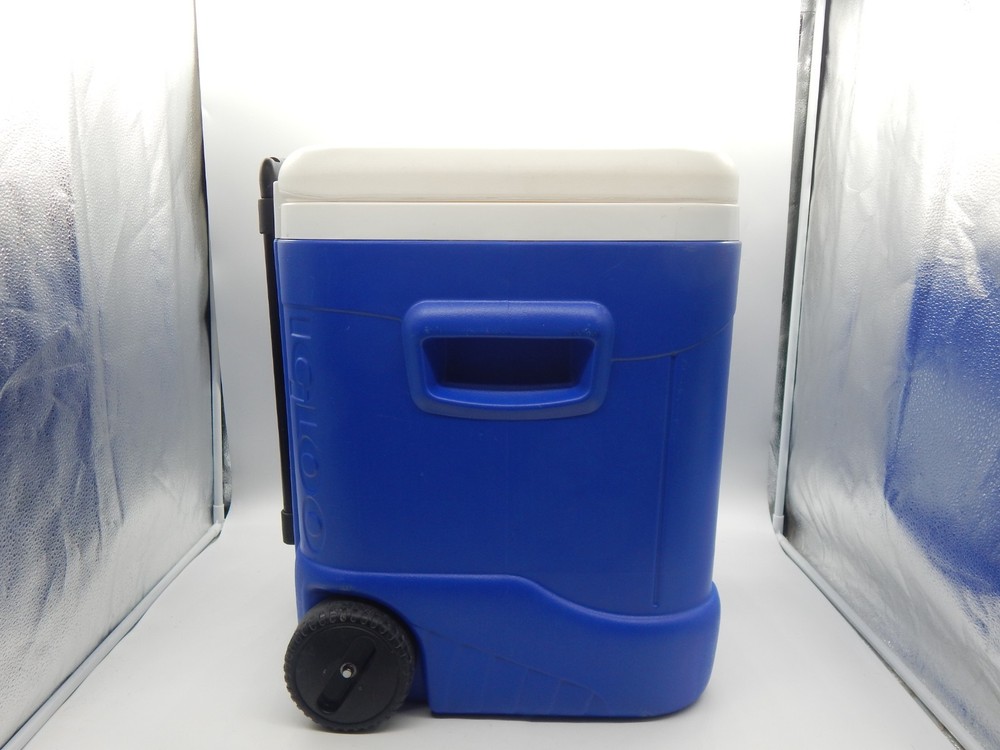 VTG Bud Light Cooler with Wheels & Handle Blue White IGLOO Ice Chest Tailgate