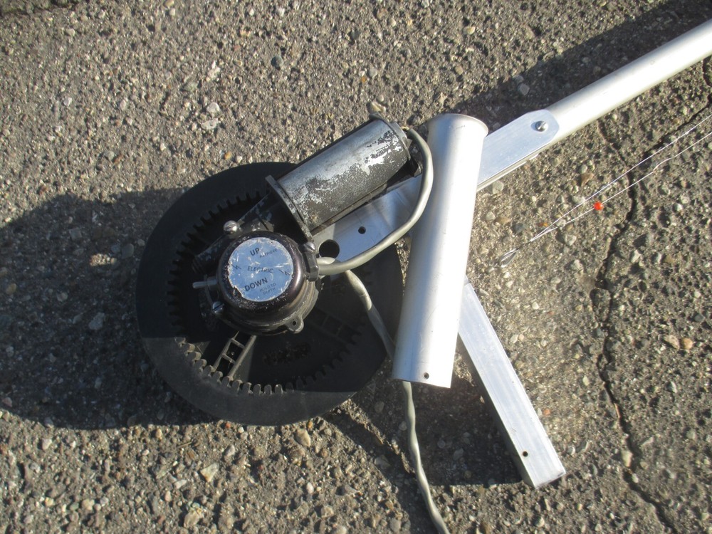 electric downrigger working make?