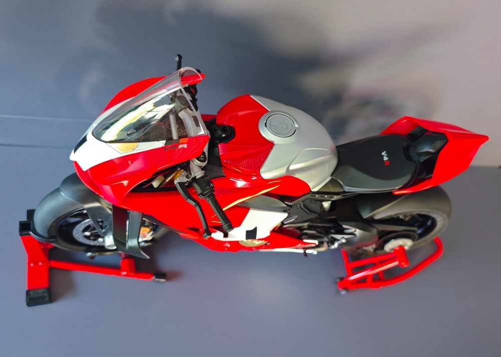 Ducati 1:6 Die-Cast Motorcycle Model, Multi-Function, Premium Gift for Him