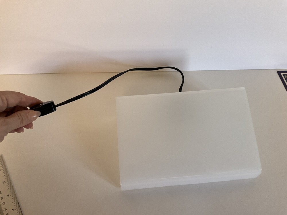 American Traditional Stencils EMBOSSING LIGHT TABLE Emboss and Trace Light Box