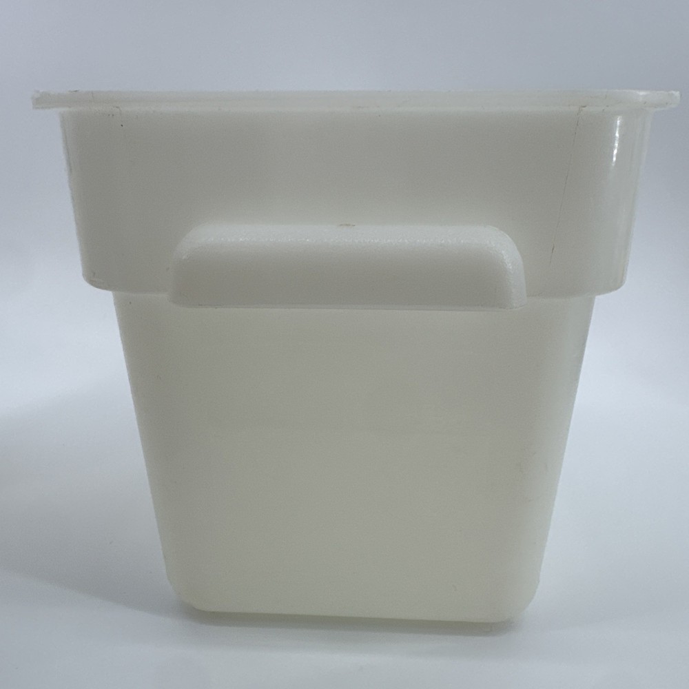 Carlisle 4Qt/3.8L Square Translucent Food Storage Container Stackable