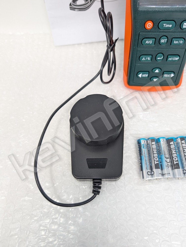 *NEW & GENUINE* Extech® EA33 EasyView™ Light Meter w/ Memory Illuminance + CASE