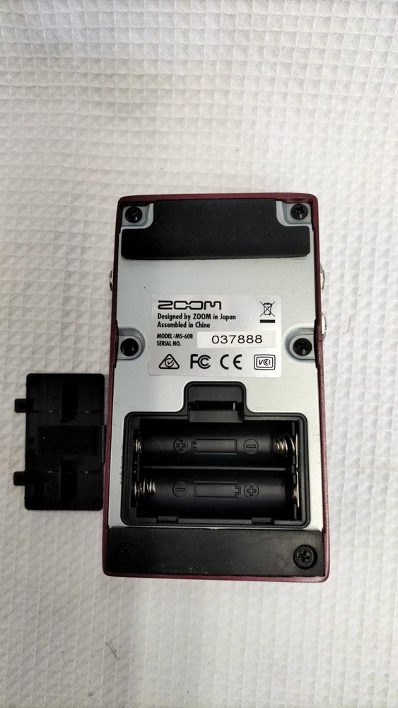 ZOOM MS-60B Bass Multi-Effects Pedal Guitar Effect Processor New