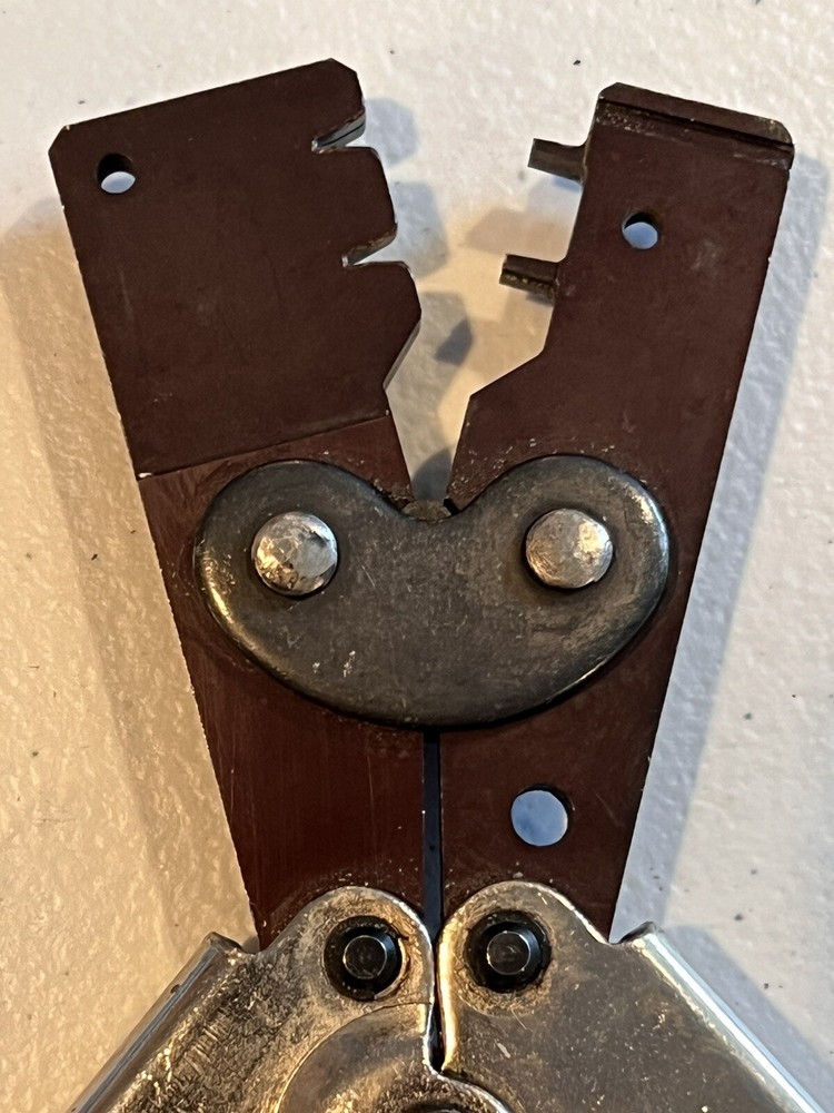 MOLEX HTR 8519A Hand Crimping Tool