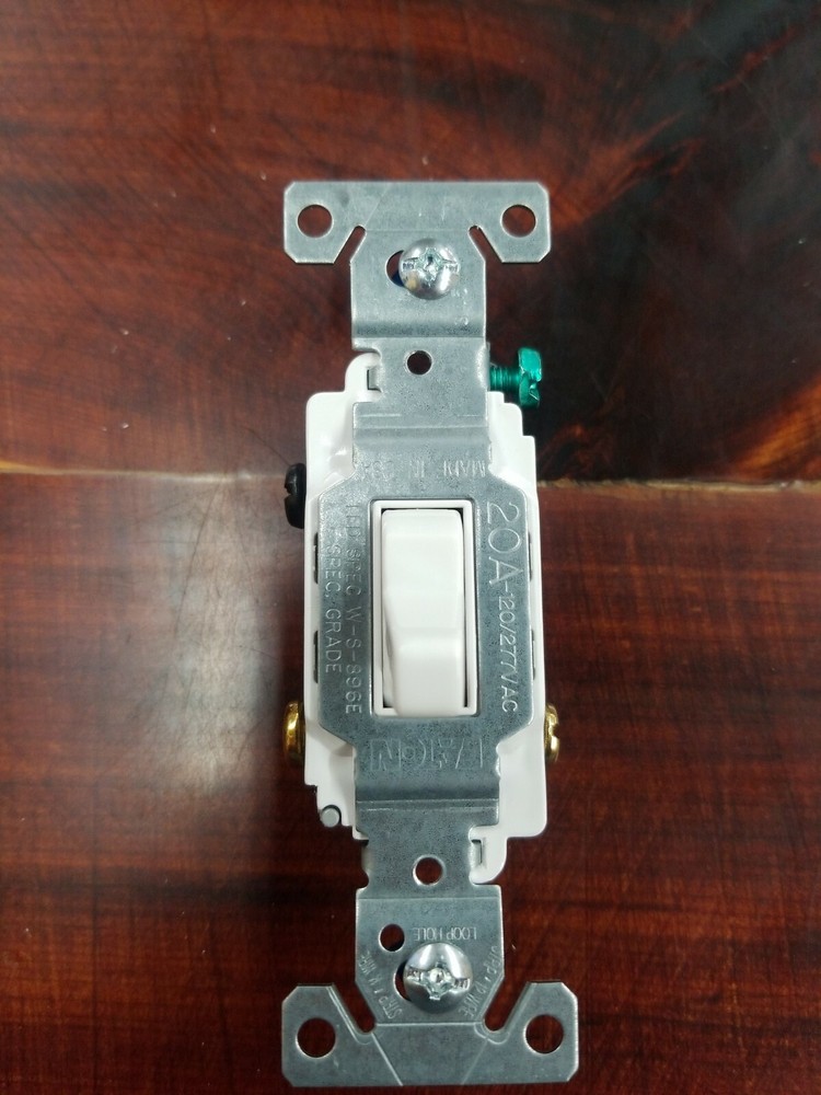 Eaton Wiring Devices CS320W Switch, 120/277 V, Wall Mounting, Nylon, White