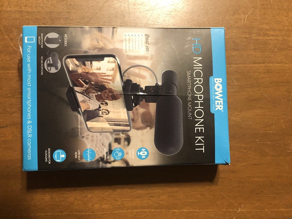 Traxx 6 Inch Studio Light & Bower HD Microphone Killld