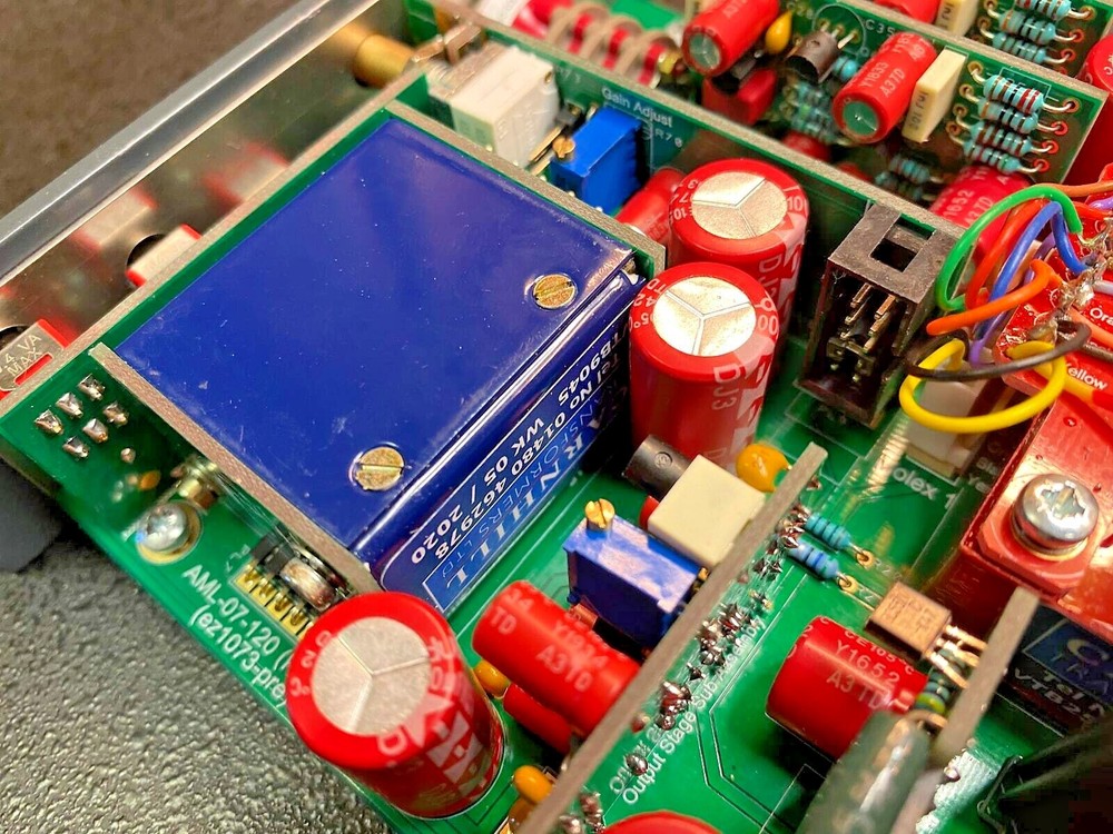 AML 1073 Preamp & 1073 Equaliser Combo 500 Series