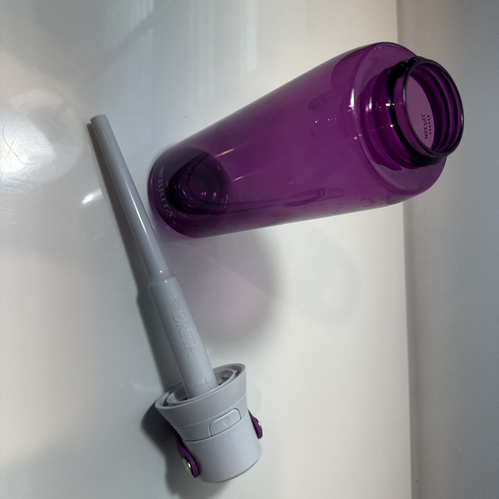 BRITA FILTERING WATER BOTTLE Purple