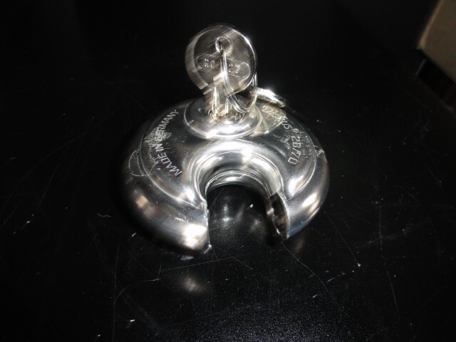 ABUS Stainless Diskus 28 70 Pad Lock with keys