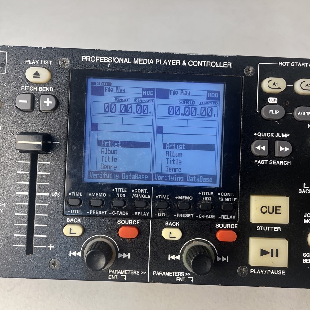 Denon DN-HD2500 Professional Media Player & Controller Dual Deck DJ Controller