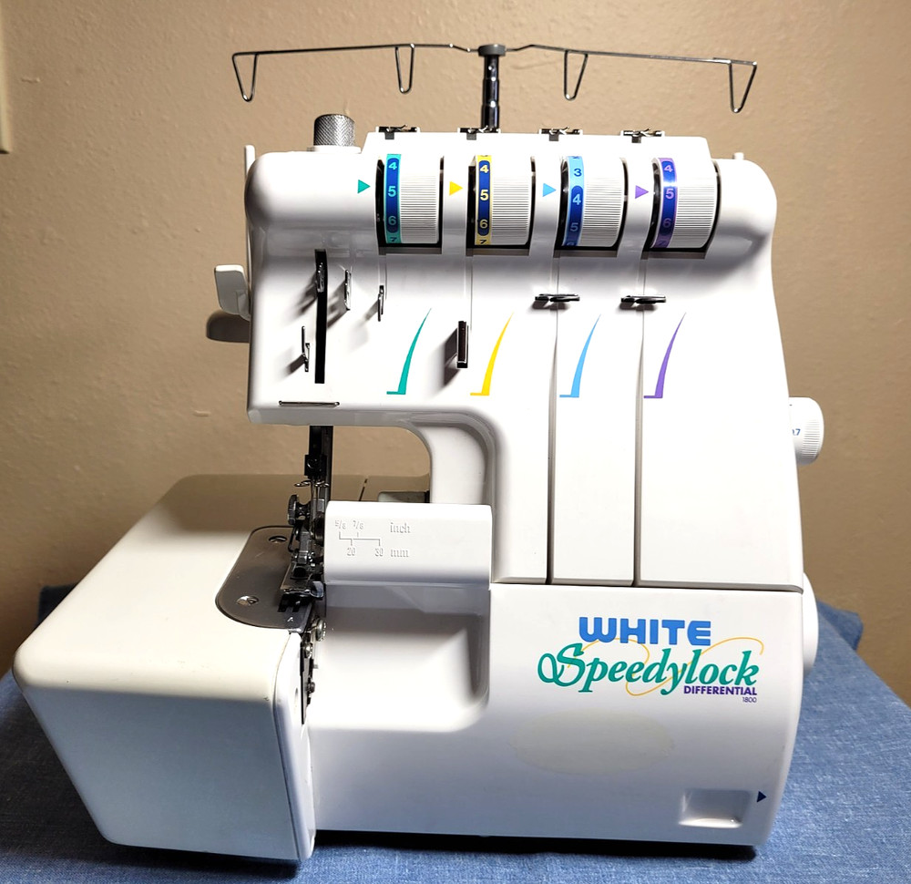 White Speedylock Differential Model 1800 Serger Sewing Machine -TESTED & WORKING