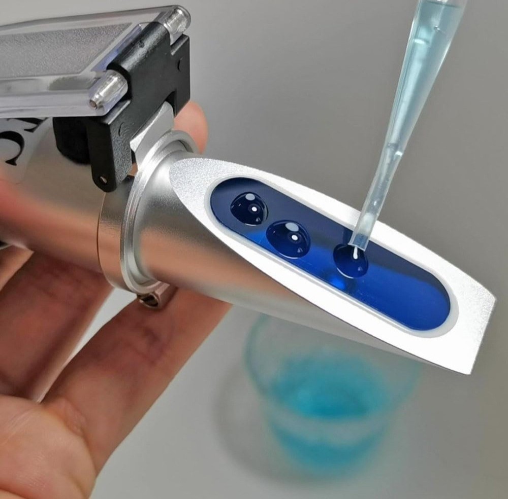 Aichose Portable Optical Refractometer NEW OPEN BOX