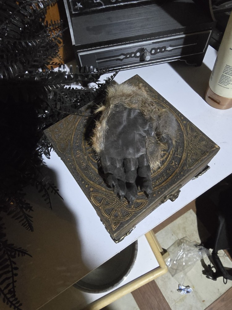Monkeys Paw