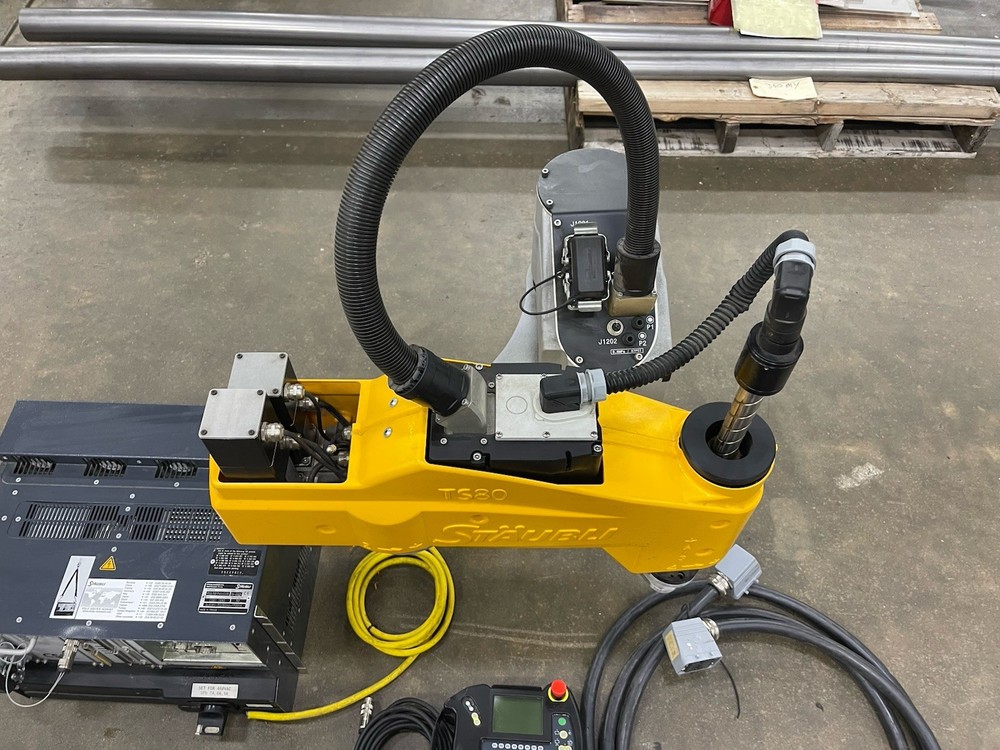 Staubli TS80 Robot Arm with CS8C-TS80 Robot Controller