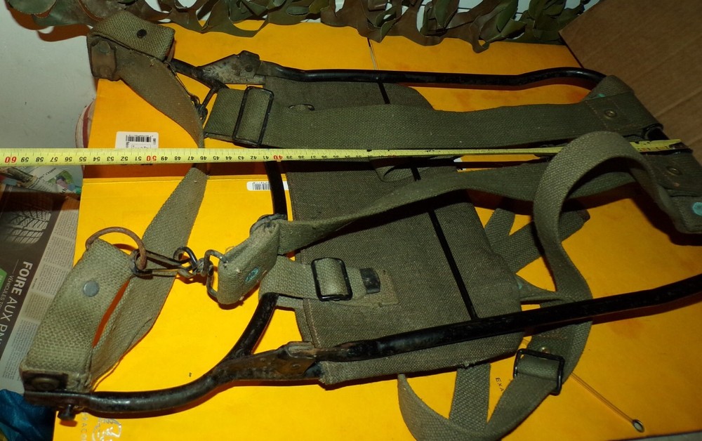 FOLDABLE BACK LOAD HOLDER CARRYING WRENCH, METAL WITH STRAPS, PERMETTA