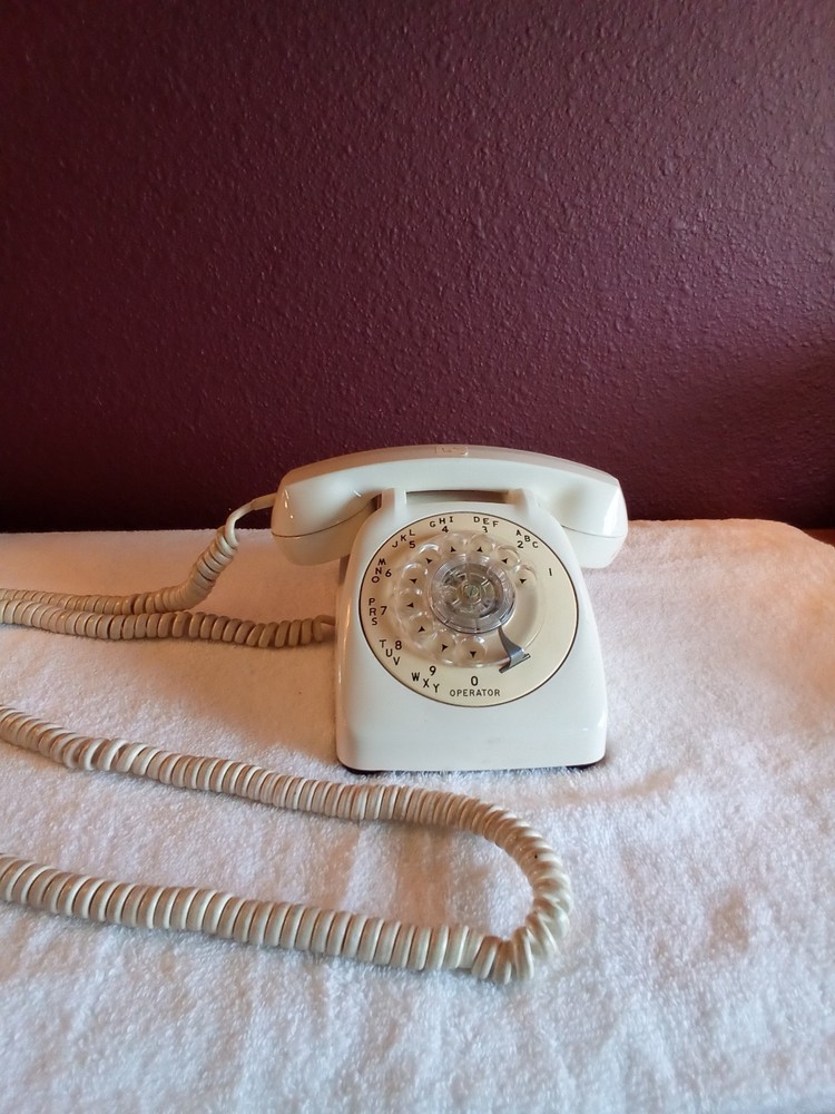 Automatic Electric White Rotary Dial Desk Telephone-Extra Long Cord (Untested)