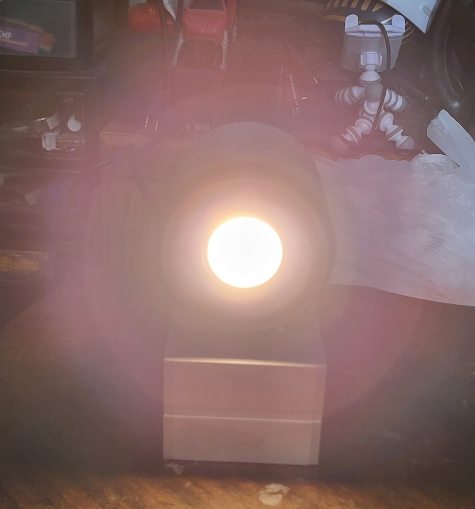 Stand-free Spotlight