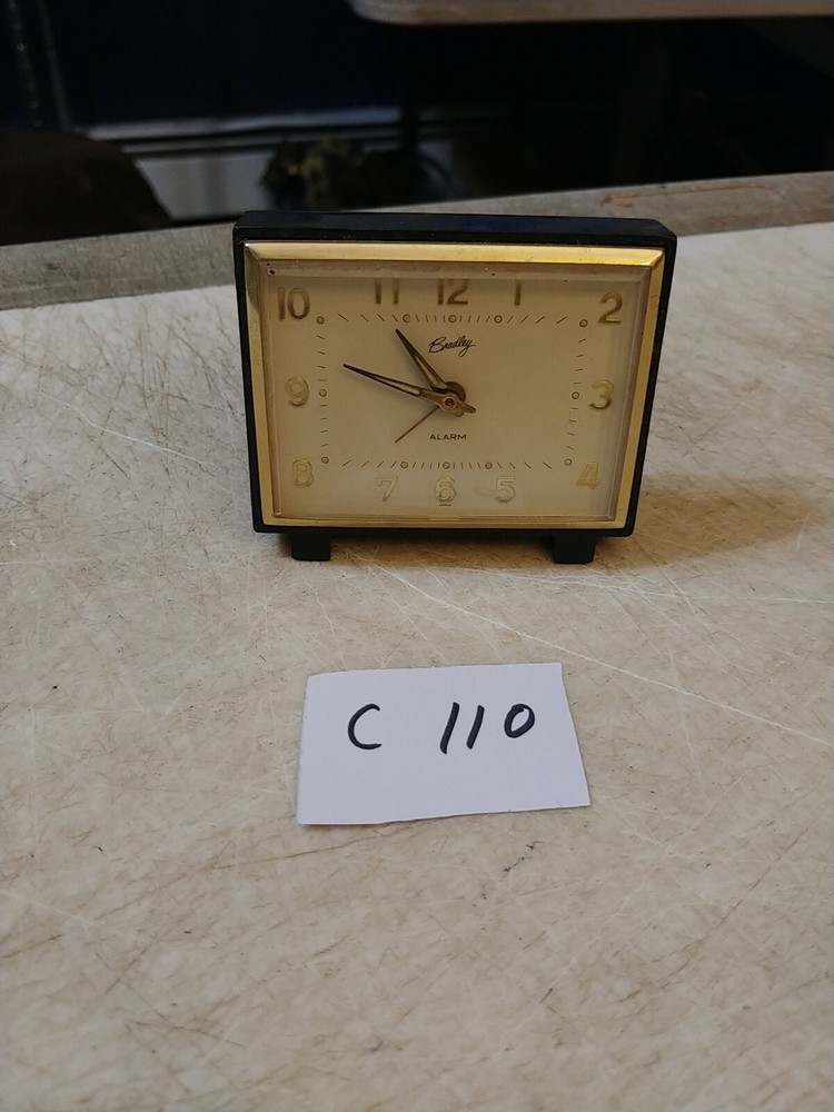 VINTAGE BRADLEY TRAVEL ALARM CLOCK  RUNNING