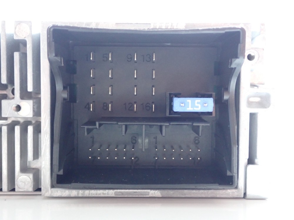 PEUGEOT 208 MK1 2014 DISPLAY SCREEN WITH HEAD UNIT 9806730180 (NO CODE)