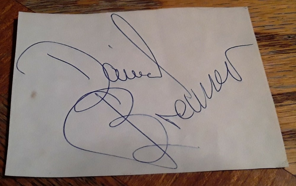 DAVID BRENNER SIGNED 3X4 PAPER ORIGINAL PREOWNED