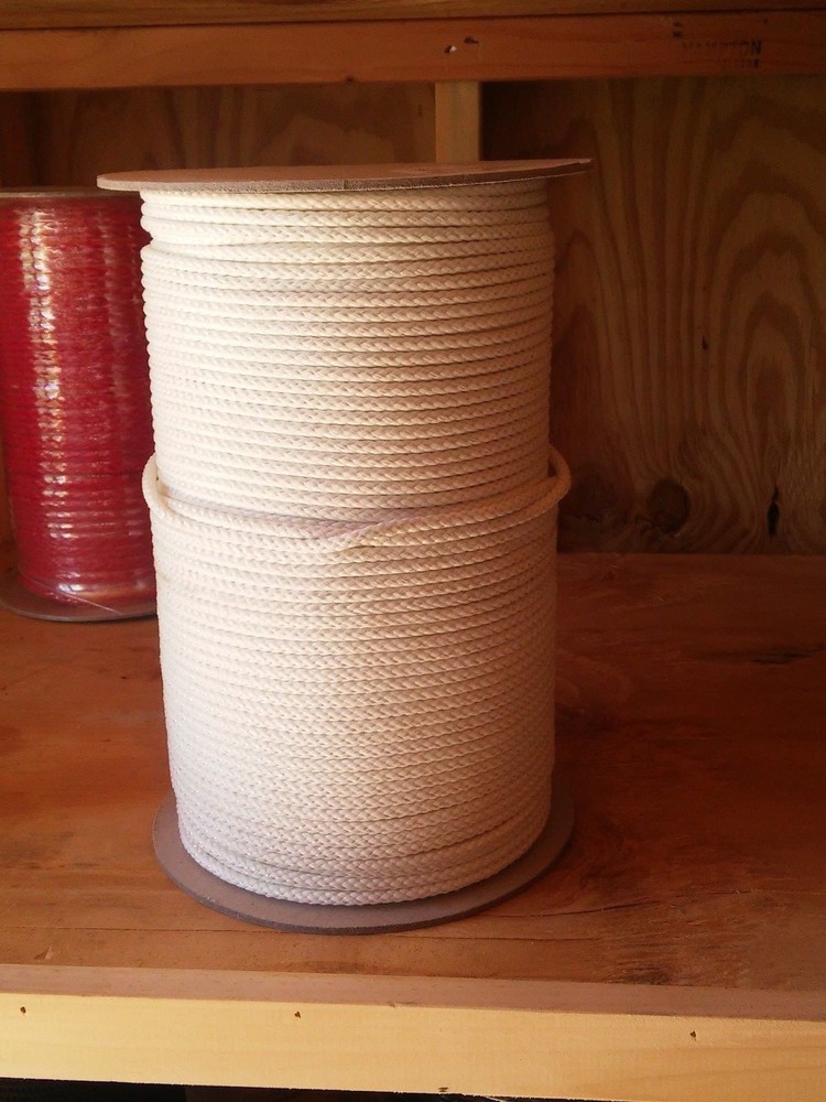 7/32"x 900 ft. Diamond Braid Spun Polyester rope spool.