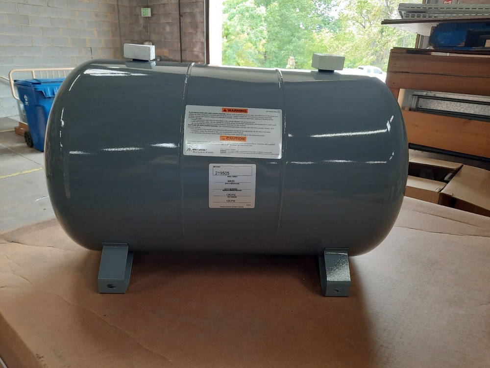 AMTROL 20 GALLON HORIZONTAL STORAGE TANK - 125 PSI