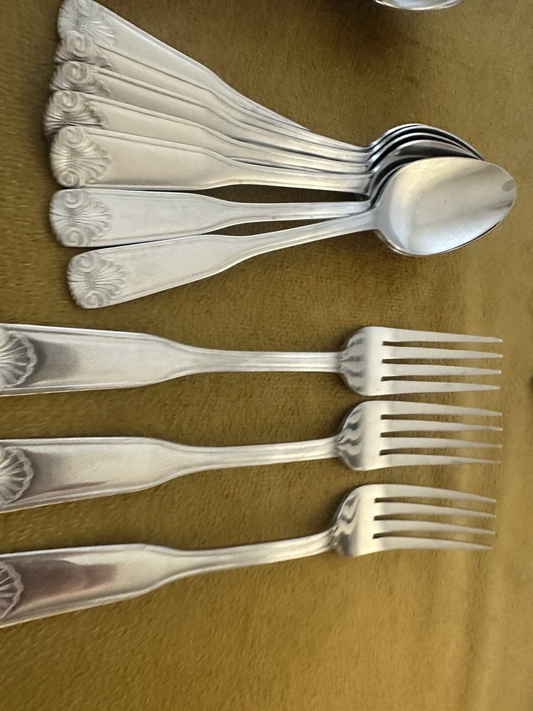 Washington Forge WF Rainier Stainless Flatware - 38 pcs.