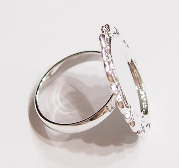 8 of 18x13mm Shiny Silver Adjustable Closed Loop Scalloped Ring Settings
