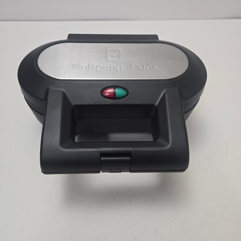 Wolfgang Puck BPM00020 Pie Maker Working