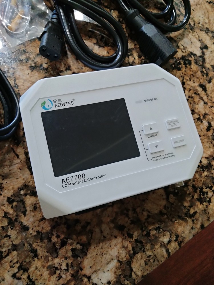 Carbon Dioxide Controller Co2 Meter Monitor Day & Night NO SENSOR!!!