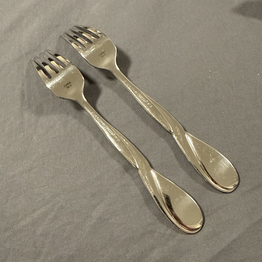 Oneida SATIN AQUARIUS Set 2 Dinner Fork Stainless 18/10 Silverware Flatware