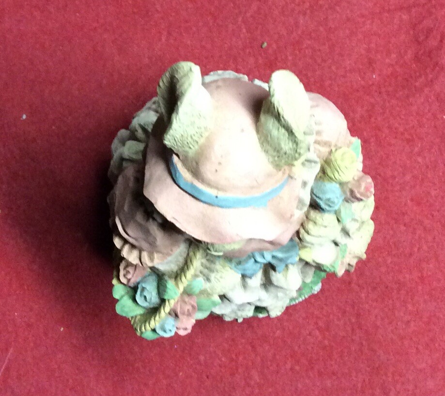 VTG Happy Easter Musicale Bunny Table Figurines - 9 3/8” tall Multicolor.