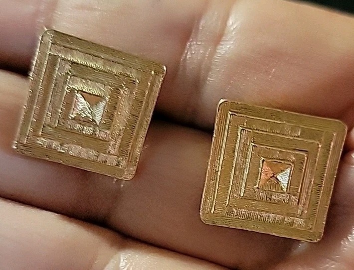 Vintage Signed AVON Goldtone Texured Squares