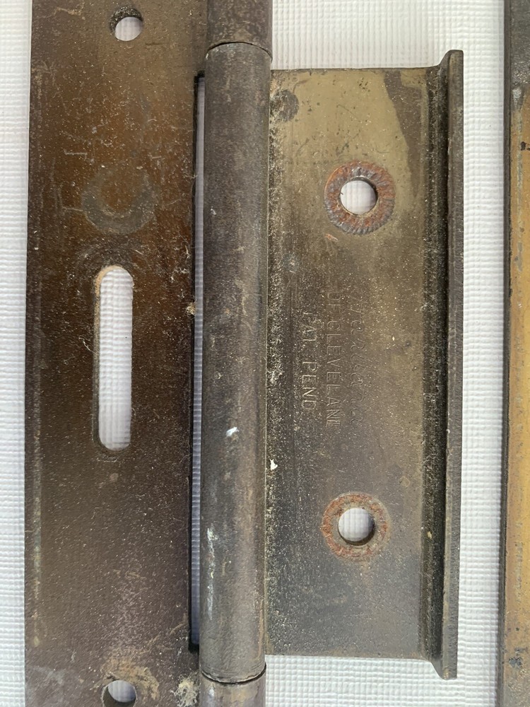 The Harvard H Hinge Brass Colored Steel Large Hinge
