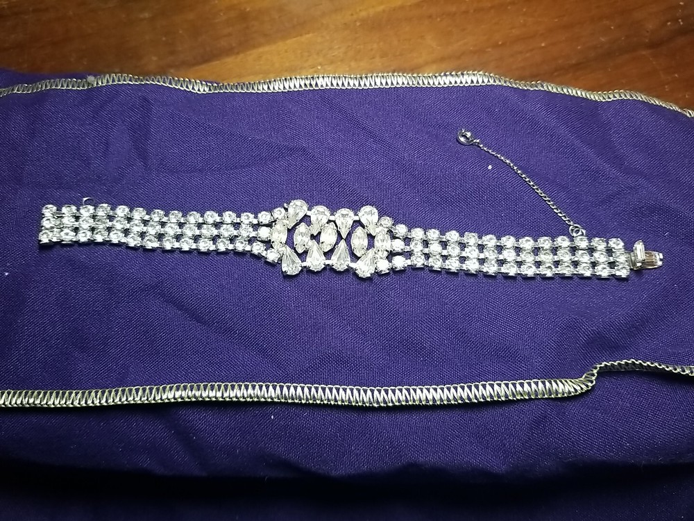 Vintage 7" Rhinestone Bracelet Unmarked