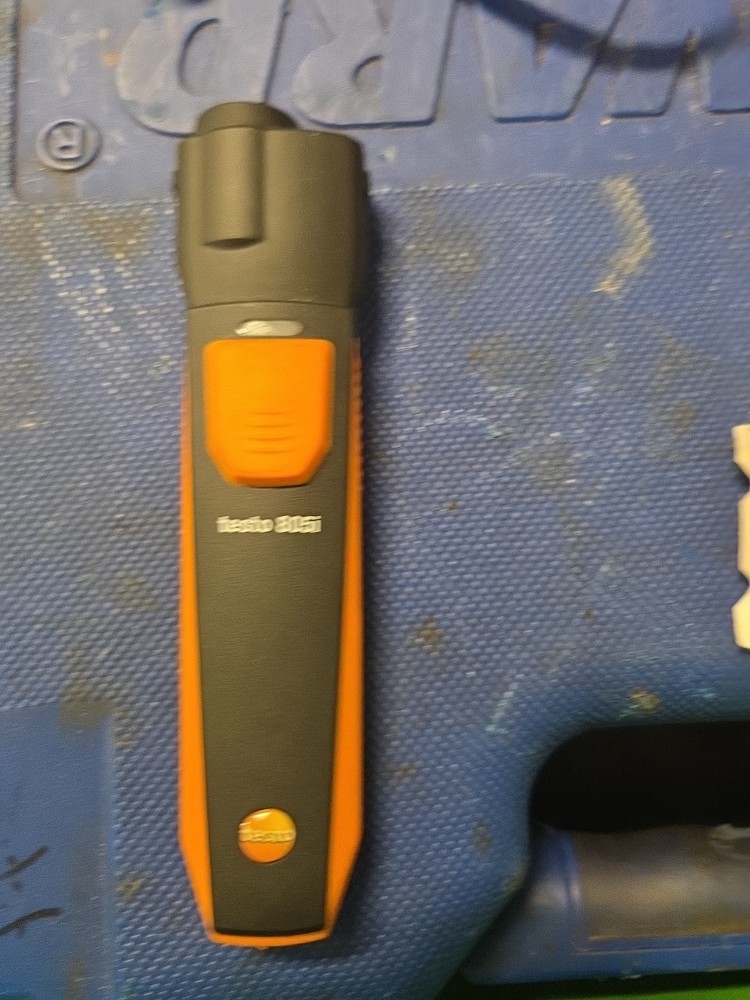 Testo 805i Infrared Thermometer Smart and Wireless Probe