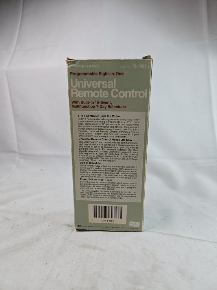 VINTAGE Realistic Programable 8-in-1 Universal Remote Control 15-1903A -Working!