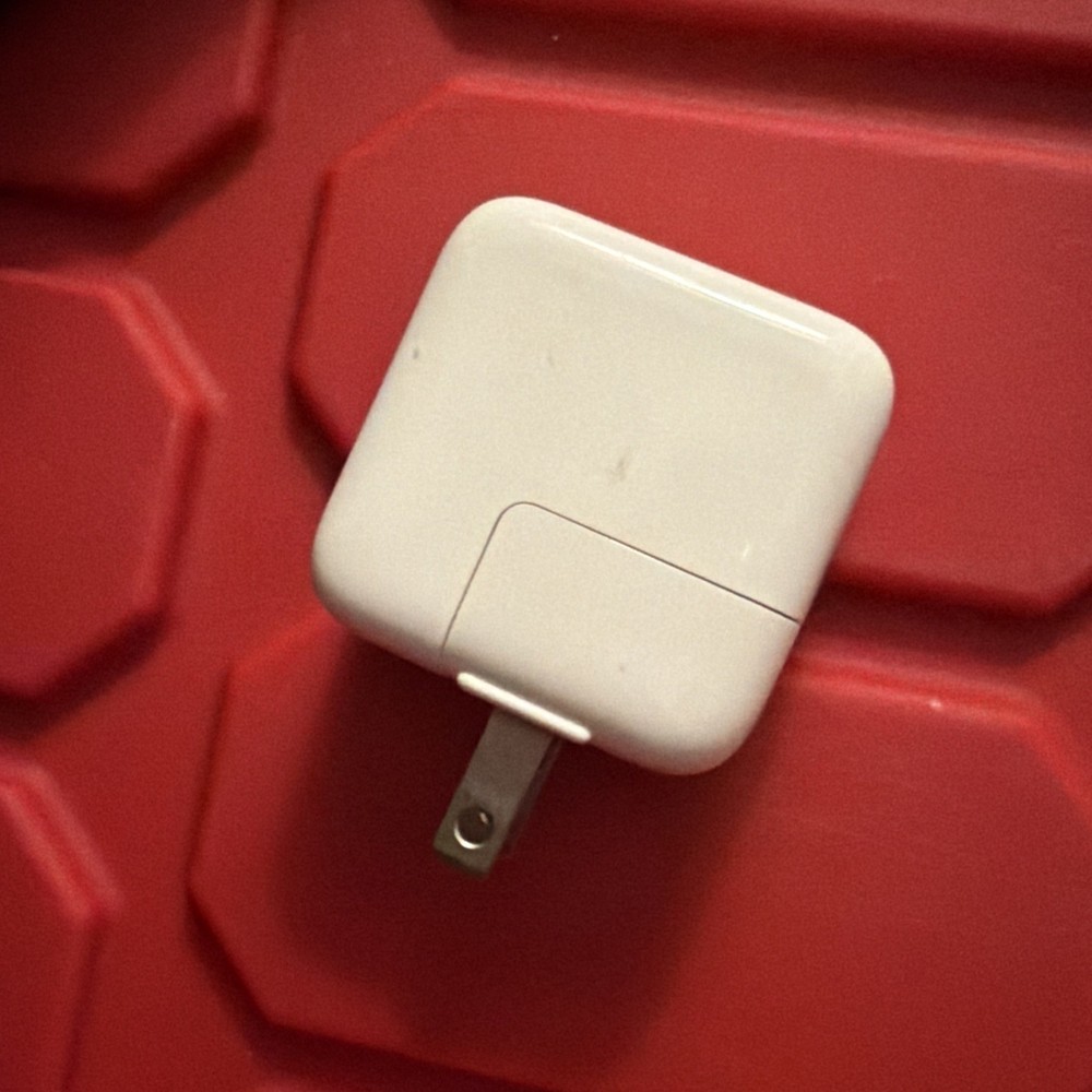 Apple A1357 USB Wall Power Adapter T32