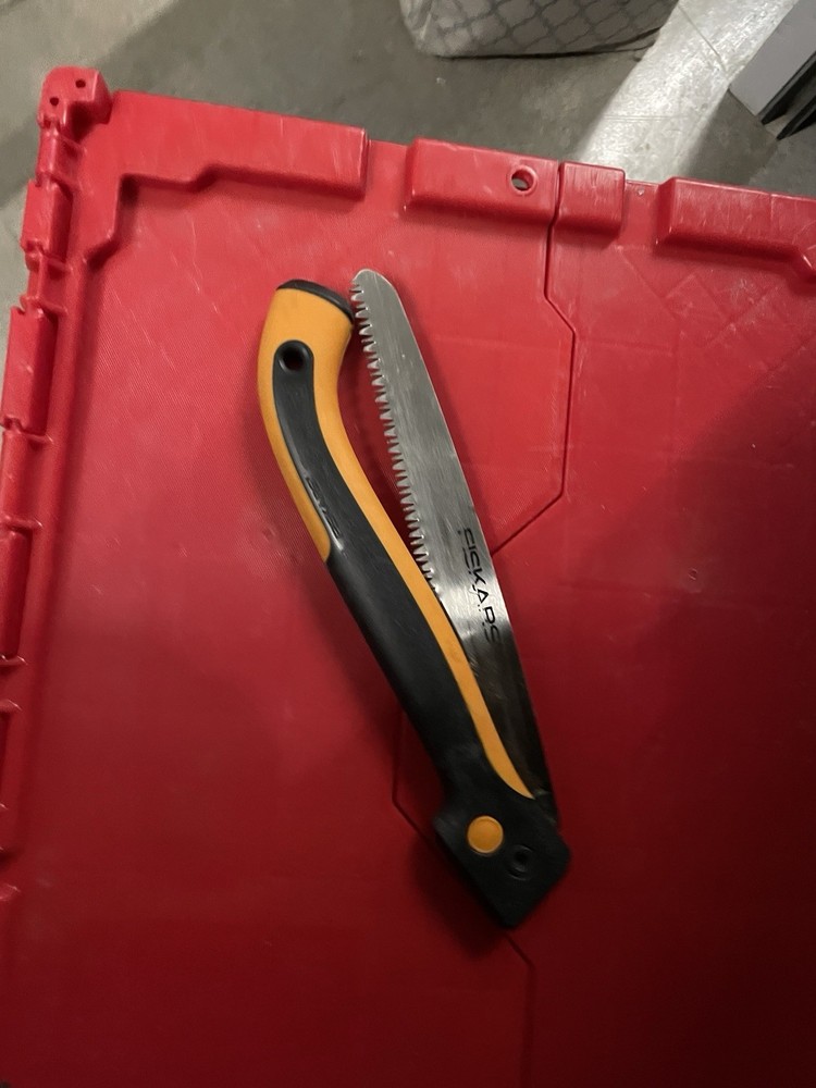FISKARS POWER TOOTH FOLDING SAW 10" BLADE