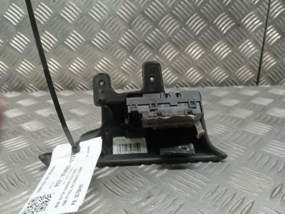 MINI HATCH COOPER S 2006 IGNITION KEY READER + START/STOP BUTTON 33750101