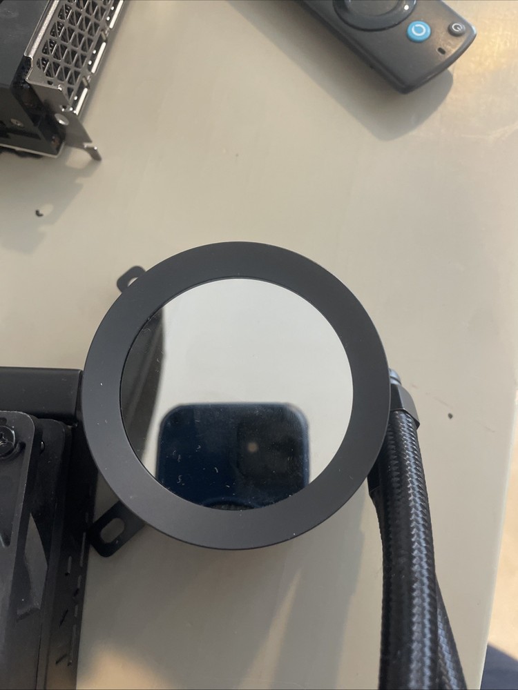 NZXT Kraken Plus 240 AIO CPU Liquid Cooler 240mm LCD Screen