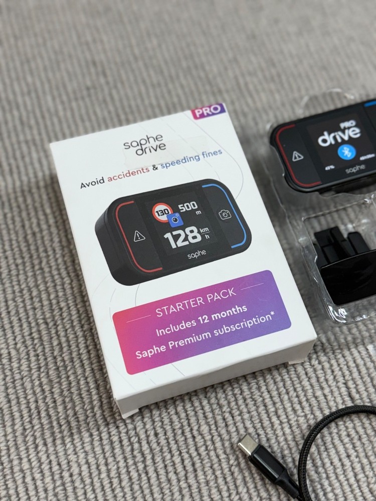 SAPHE DRIVE PRO Speed Camera Detector / Current Speed / Speed Limit Display