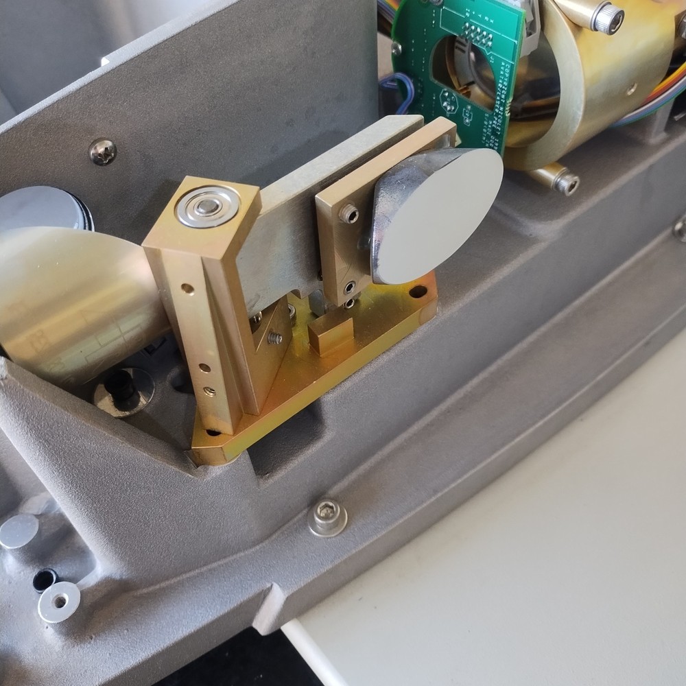 Thermo Avatar FTIR Exit Port Mirror