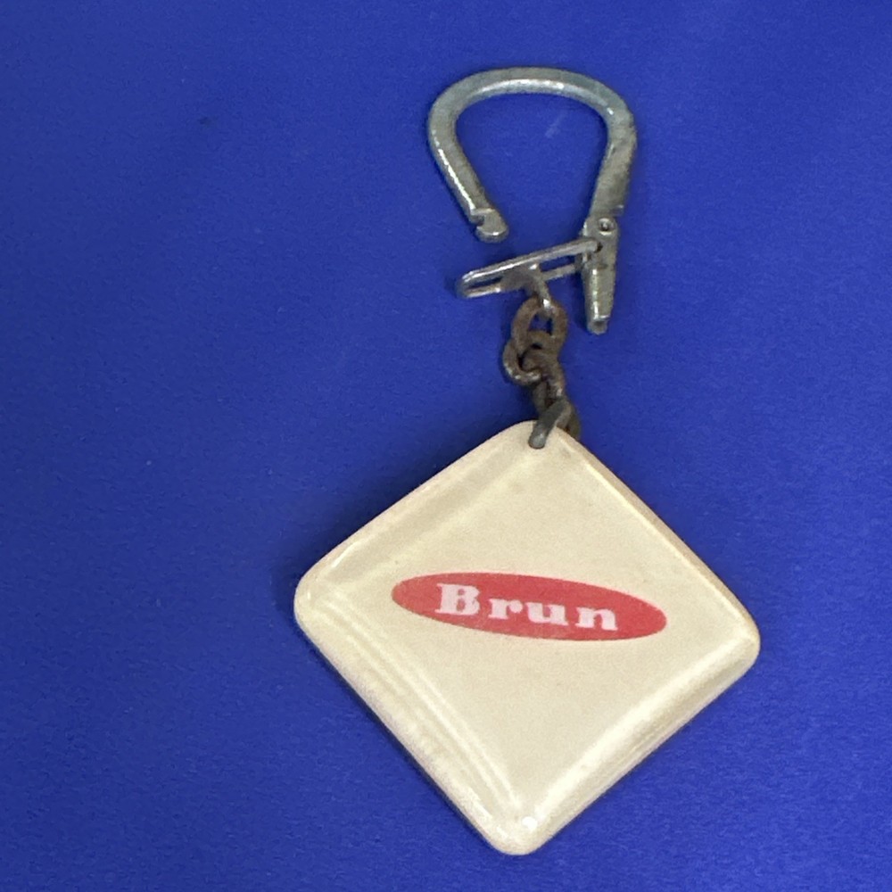 BRUN - VINTAGE KEYCHAIN