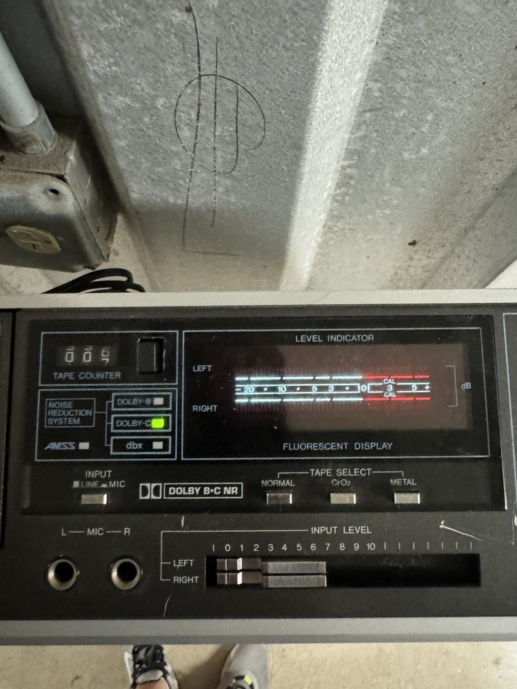 Sanyo ULTRX DBX Stereo Cassette Deck RD C21 – Powers On, Untested Audio